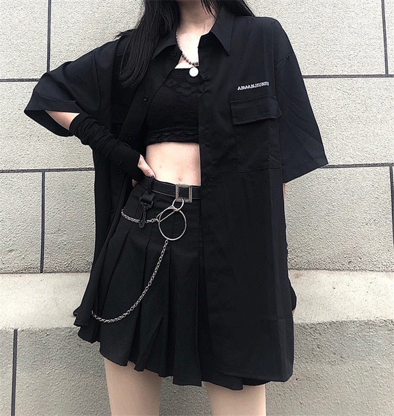 ブラックワークシャツ+プリーツスカート+ベルトチェーン DP190
