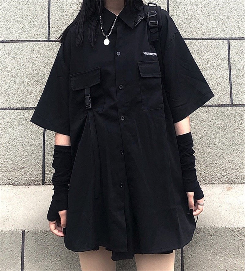 ブラックワークシャツ+プリーツスカート+ベルトチェーン DP190